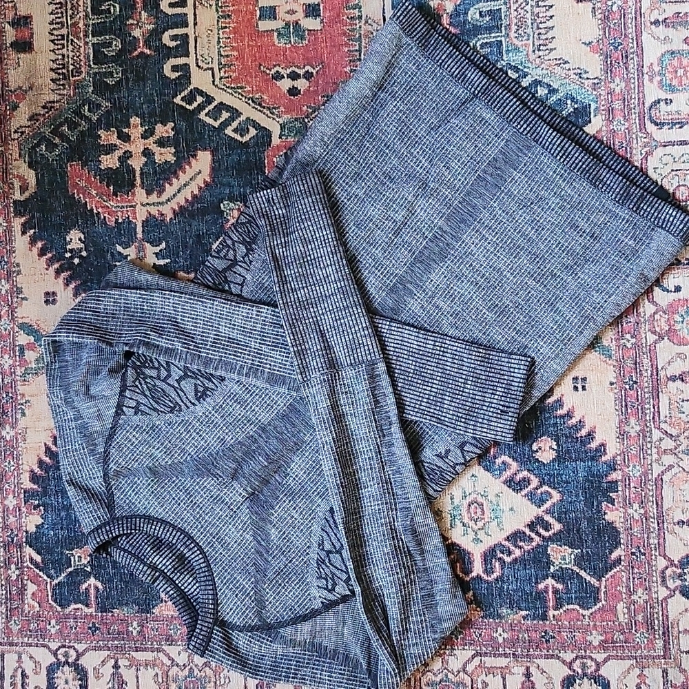 Lululemon Long Sleeve Size 4